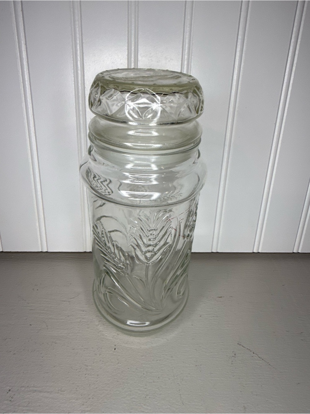 Vintage 1982 Planters Peanut Mr Peanut Glass Jar 8.5" Jar With Lid Wheat Pattern